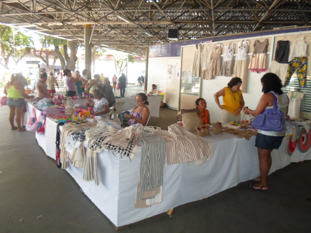 5. Feira do Terminal do siqueira Fortaleza.JPG